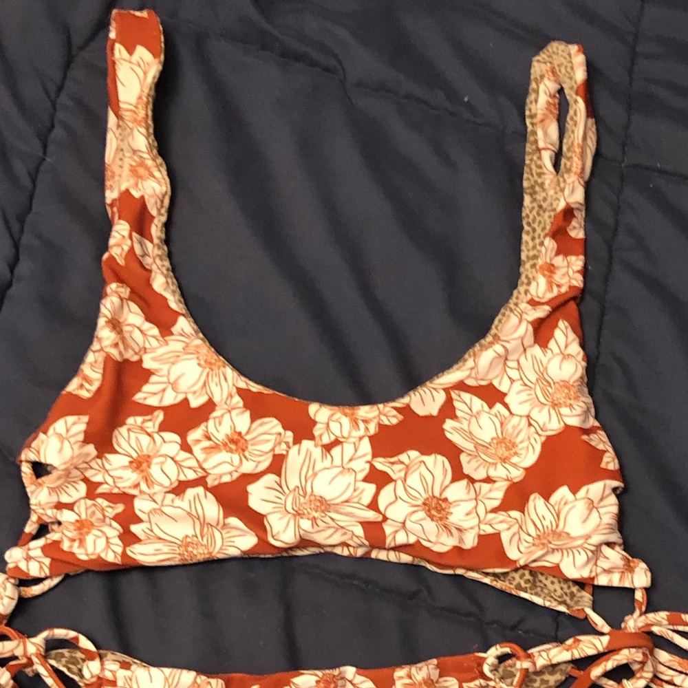 Acacia rust magnolia top PENDING SALE